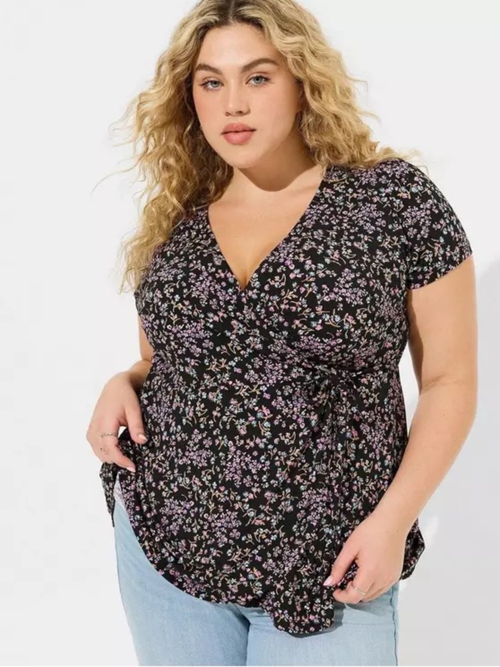 Torrid 1X Studio Knit Surplice Wrap Top Black Purple Floral Short Sleeve